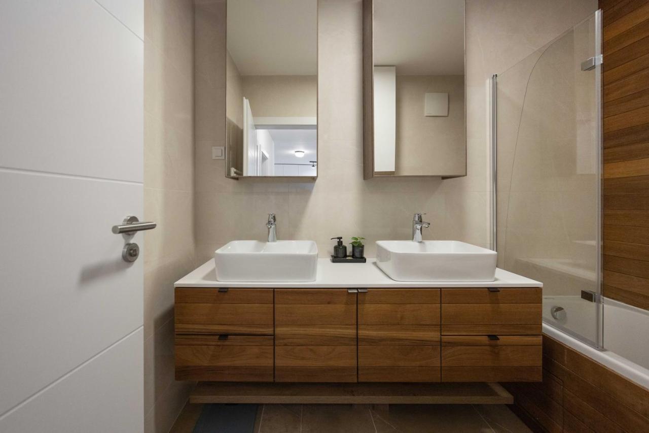 Stylish 2Bdr Apartment- Free Garage Zagreb Luaran gambar
