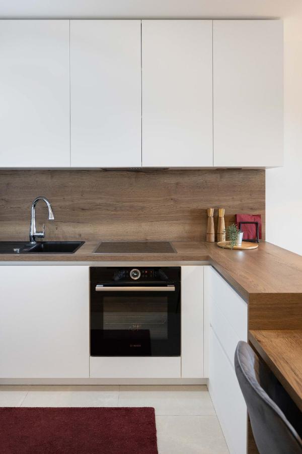 Stylish 2Bdr Apartment- Free Garage Zagreb Luaran gambar